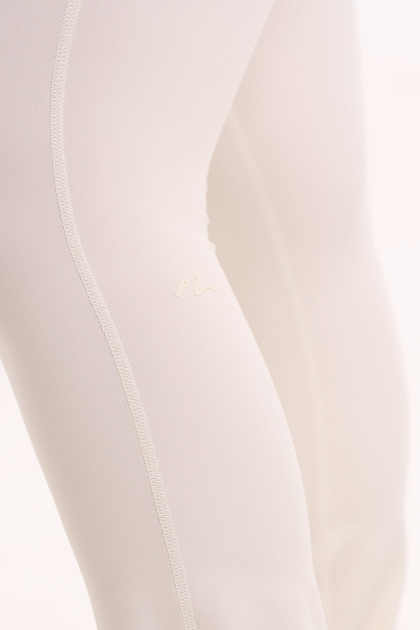 Flow Flare in Oat — Detail